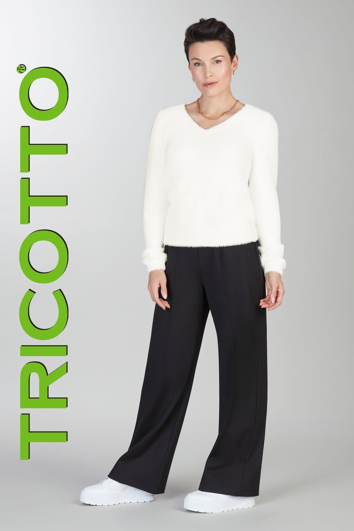 White textured eyelash knit sweater with v neck