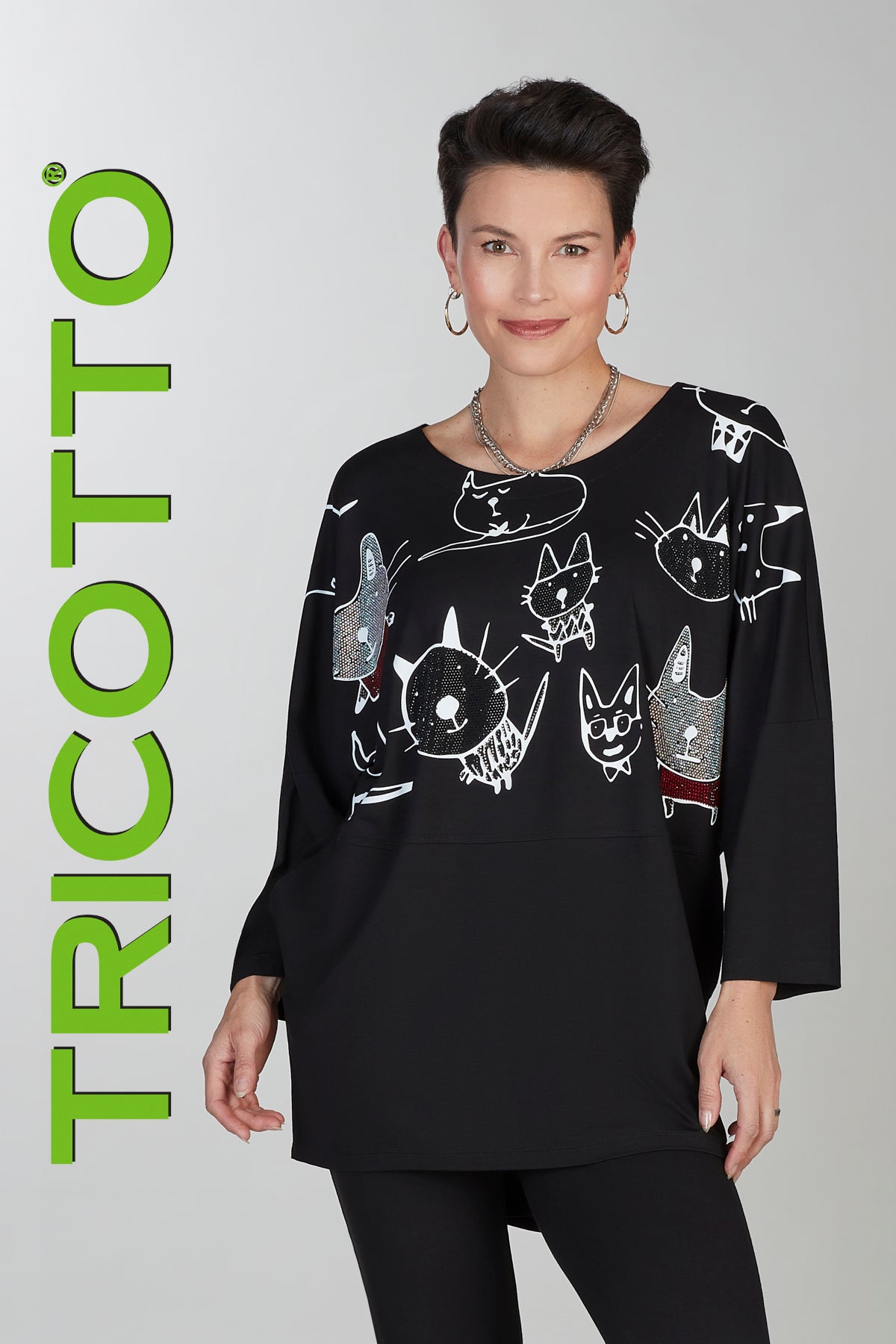Black tunic with front sequin cat print detail