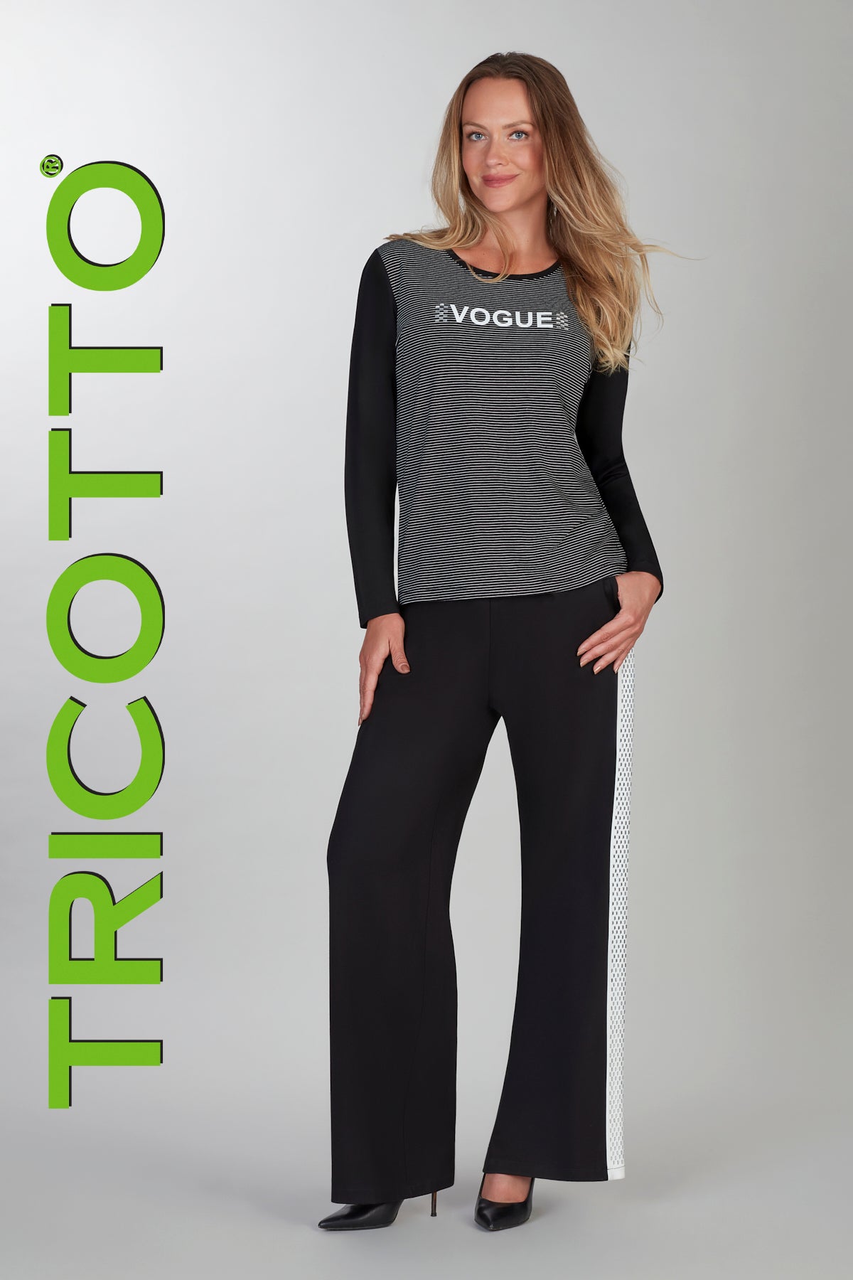 Tricotto relaxed knit pull on pant with sequin side detail