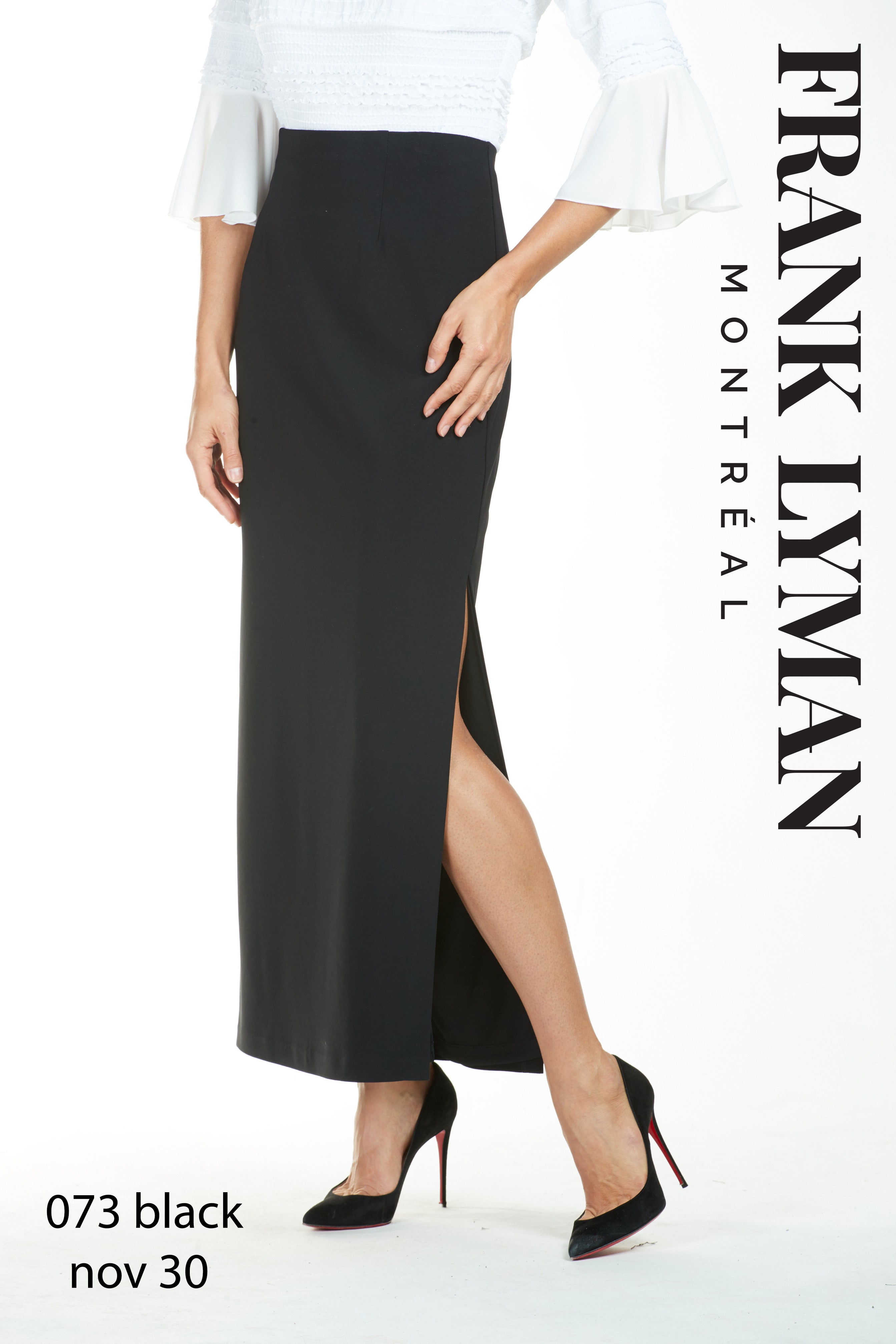 073 (Long black skirt)