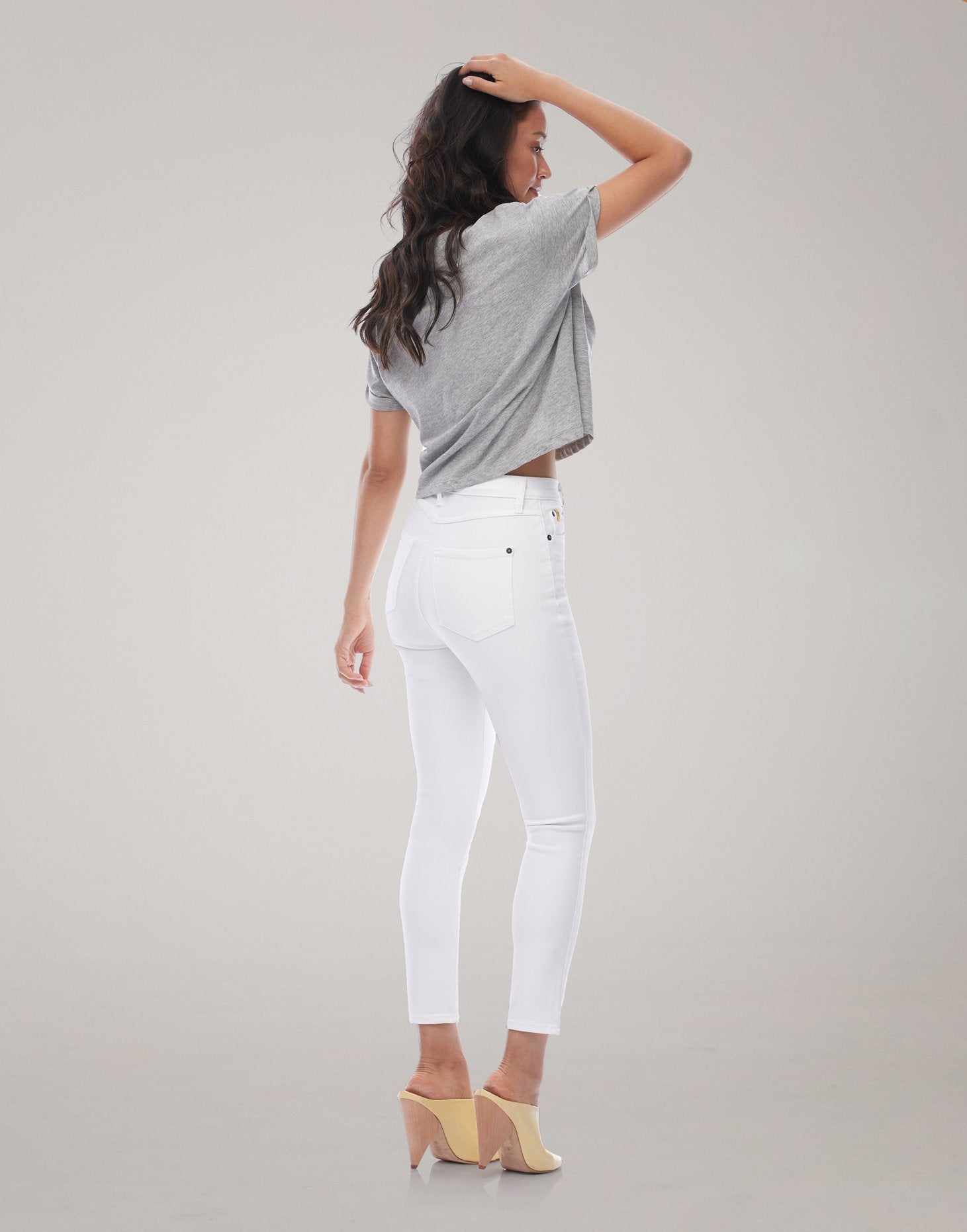 1686WH (White High Rise Ankle Jeans)