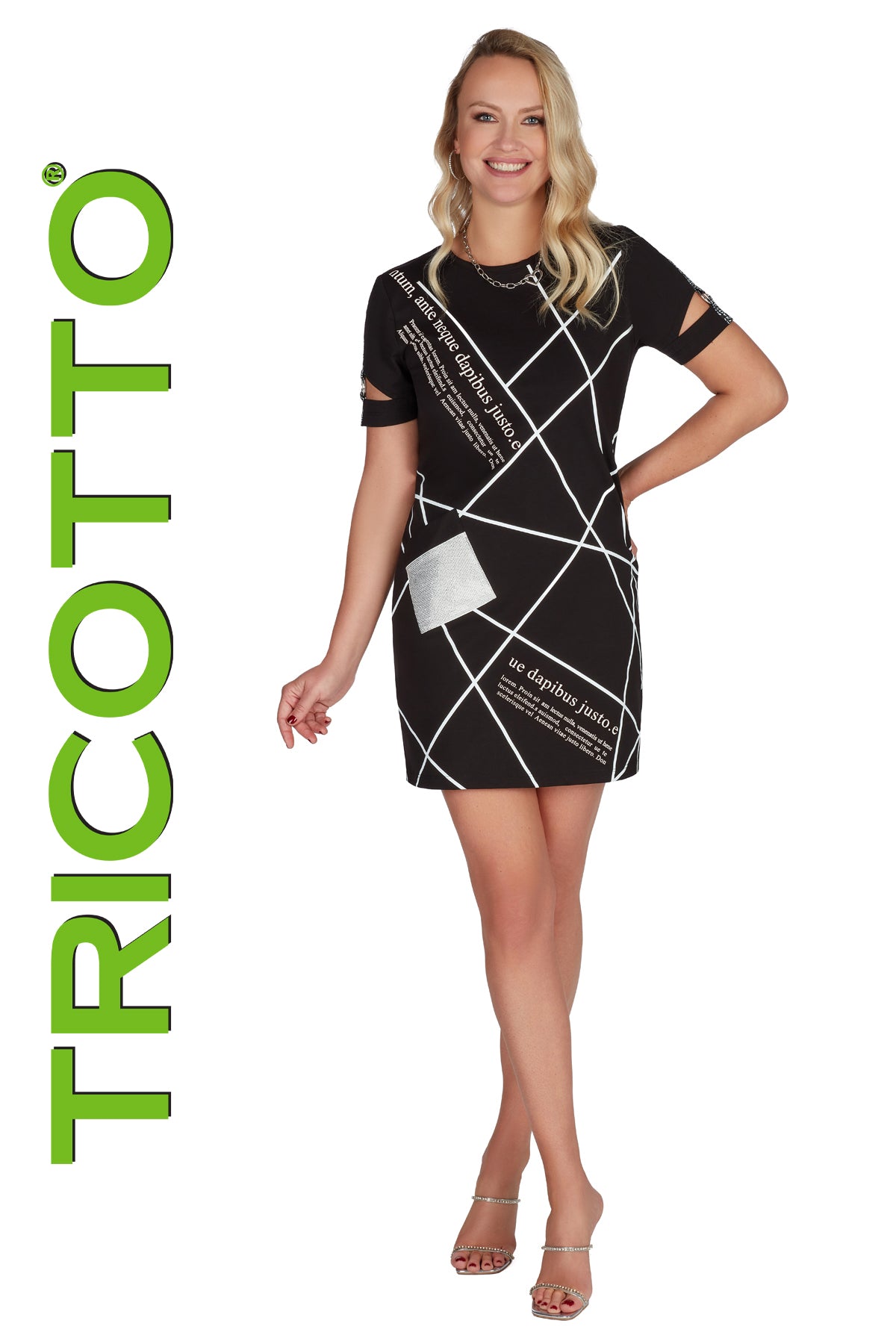 Buy Tricotto Dresses Online-Tricotto Black Dresses-Tricotto Clothing Montreal-Tricotto Clothing Quebec-Little Black Dress